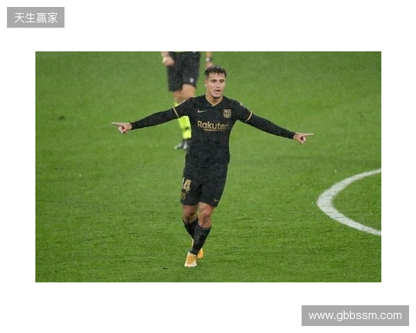 巴萨官方:莱万左眼眶骨折,将缺席对阵马竞的比赛 巴萨官方:莱万左眼眶骨折,将缺席对阵马竞的比赛